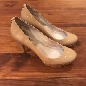 Michael Kors Patent Leather Beige Pumps 4” Heels